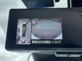 ルームミラーにアラウンドビューが映ります