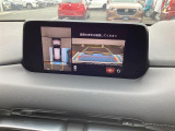 360&deg;ビューモニターで車の周囲を確認出来て、安心です。