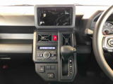 温度を設定すれば、自動で車内の温度管理をしてくれる優れものです♪ATミッションで運転楽々