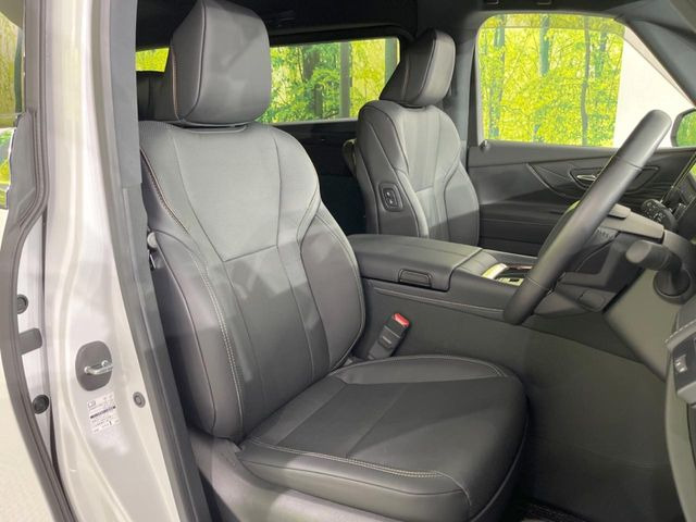 トヨタ アルファード ハイブリッド 2.5 Z の中古車詳細 (8,354km