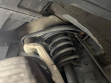 お車を安心してお乗りいただく為には、足回りの定期点検が欠かせません。サービスサポート(有償保証)では無料点検もご提供しており、安心のカーライフをお過ごしいただけるサポート体制が整っています。