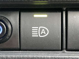対向車がいないとき、見通しの悪い道路は暗くて怖いですよね。。。こちらのクルマはオートマチックハイビーム搭載です!対向車の有無で自動でハイ・ロウビームに切り替えます。