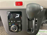 3.「認定中古車カルテ」は、走行距離や修復歴に加えてキズ・凹みの有無・状態や消耗品の交換、過去の整備状況がわかります。
