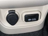 シガーソケット用の充電器が使用可能です!