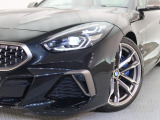 安心のBMW認定中古車は100項目の箇所を徹底的にチェック致します。機械的な箇所や電気系、コンピューターなどをご納車前に点検し、交換基準に達した部品は全て新品に修理返品した後にご納車致します。