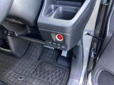 運転席から操作しやすい各種スイッチ
