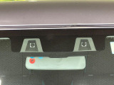 【スマートブレーキサポート】走行中に前方の車両等を認識し、衝突しそうな時は警報とブレーキで衝突回避と被害軽減をアシスト。より安全にドライブをお楽しみいただけます。