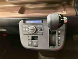 納車前にはプロのメカニックが、各部の点検を行います。ディーラーにしか出来ない品質、そしてサービスできっと満足していただけると思います!