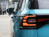 【フォルクスワーゲン認定中古車】 メーカー指定の厳しい選定基準をクリアしたお車を、時間をかけ丁寧に仕上げてお届け致します。全国対応の認定中古車保証が付帯されますので、県外の方も安心です。