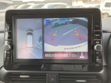 クルマを空から見たような映像が映る、アラウンドビューモニターで、車両周辺の安全確認も一目できます!小さなお子様や障害物も確認できるので、運転のしやすさだけではなく事故防止にも役立ちます♪