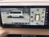 クルマの周囲を3D映像でぐるっと確認でき、安心して運転できます☆切り替えて、まるでクルマの下が透けて見える映像も見えて、落下物や水たまりをスムーズに回避できます♪