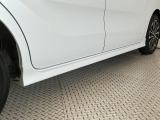 【現車確認及び来店納車のお願い】この対応は、メール等での車両状態のイメージの食い違いや、輸送中の傷でお客様にご迷惑をお掛けしない為の措置ですので、ご理解頂きますようお願い申し上げます。
