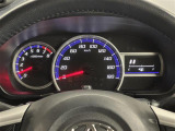 【メーターまわり】ドライバーから見やすい位置にあって安全運転に寄与します。マルチインフォメーションディスプレイでは、クルマに関するたくさんの情報を確認可能。