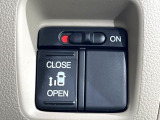 【パワースライドドア】スマートキーや運転席のスイッチでスライドドアの開閉が可能♪電動だから力を入れてドアを開ける必要が無く、小さいお子様でも、重い荷物を持っている時もラクに開け閉めできます♪