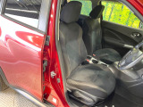 運転席シート廻りは使用感も少なく、良好な状態となっています。丁寧に使われていたことがよくわかりますね。