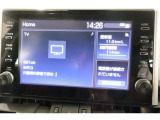 ディスプレイオーディオを装備。スマホとクルマをつなぐことで、これまでのナビに加えて、いろんなサービスが楽しめます。