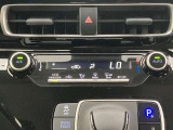 オートエアコンは温度を設定するだけで、自動で風量などを設定してくれます。運転しながら操作も必要ないので、安全性も向上します。