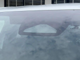 【トヨタセーフティセンス】走行中に前方の車両等を認識し、衝突しそうな時は警報とブレーキで衝突回避と被害軽減をアシスト。より安全にドライブをお楽しみいただけます。