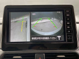 アラウンドビューモニターは前方や側面を映し出すことも可能ですので発進時の確認や幅寄せ離合時などにとても便利です。
