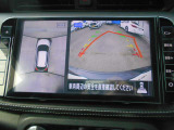 バックモニター付きですから、駐車が不慣れな方でも車庫入れが楽々スムーズ♪お買い物やお出かけ時に活躍間違い無し。使い慣れると手放せない装備になりますよ。