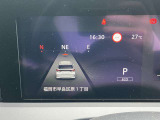 メーター内センターディスプレイには車の様々な設定や情報が表示されます。