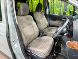 運転席シート廻りは使用感も少なく、良好な状態となっています。丁寧に使われていたことがよくわかりますね。