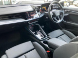 指定工場で車検までご対応可能。6ベイを完備したサービス工場を併設し、快適なAudiライフをサポートします。詳しくは0078-6002-900146中古車スタッフまで