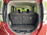普段のお買い物や通勤、送迎等に十分な荷室スペースを確保しております。セカンドシートを倒すと、大きな荷物の積載も可能です♪