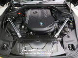 安心のBMW認定中古車は100項目の箇所を徹底的にチェック致します。機械的な箇所や電気系、コンピューターなどをご納車前に点検し、交換基準に達した部品は全て新品に修理返品した後にご納車致します。
