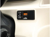 電動のスライドドアで楽々スムース!運転席からも開閉の操作もできます♪キーのスイッチひとつで自動開閉できる便利な機能もついてます♪