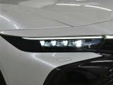 LEDヘッドライトです。デザイン性がよくとても明るいので、夜間の走行や悪天候でも安心です。しかも長寿命!