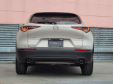 CX-30のエクステリアデザインは、明確なラインを使わず、面の動きのみで表現。アートとしての美しさと生命感を感じさせるデザインを創生しています