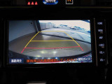 バックガイドモニターで、後方を確認しながら安心して駐車することができます。運転初心者も熟練者も必須の機能ですよ!