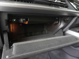 ご納車前に行います点検100項目におきまして、専用のテスターやツールを用いて細かな診断を行います。