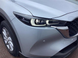 暗い夜道を照らす、LEDヘッドライト!目マツダの安全思想、「i-activsense」様々な運転支援機能をご用意!機能内容は担当スタッフにお問い合わせください。はキャラクターを表現する重要なポイント。