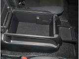 お車の取扱説明書・メンテナンスノート(記録簿)もございます。トヨタのディーラーで安心を買って下さい。当社は無理な勧誘は致しません。まずはお客様からのお問い合わせを心よりお待ちしております。