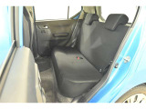 中古車をキレイで気持ちよくお乗りいただけるよう、エンジンルームからシートを外した洗浄まで、目に見えない部分も徹底的に洗浄しています!
