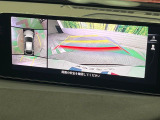 【360&deg;ビューモニター】専用のカメラにより、上から見下ろしたような視点で360度クルマの周囲を確認することができます☆死角部分も確認しやすく、狭い場所での切り返しや駐車もスムーズに行えます。