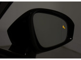 BSM(ブラインドスポットモニタ)!隣の車線を走る車両をレーダーで検知し、ドアミラーでは確認しにくい後側方エリアに存在する車両に加えて、急接近してくる車両も検知します。
