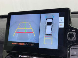 バックモニター付なので後退時に後方が見えるので安心。 車は構造上、死角がたくさんなので万が一を考えると必須ですね。 あくまで補助の為の装備、バックは目視で確認する事が重要ですよ。