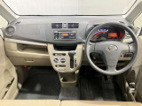 【運転席・助手席】スッキリとしたハンドル周りで使い勝手がいいです★