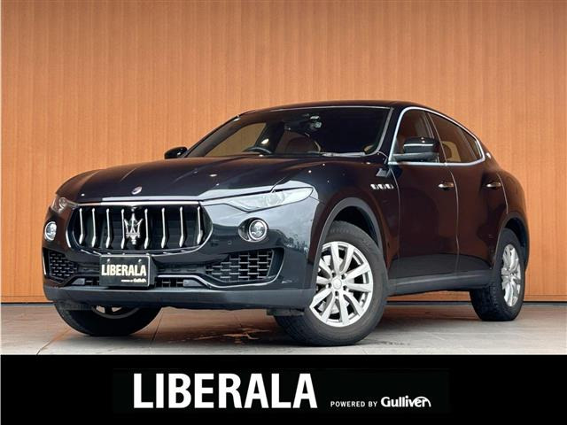 レヴァンテ 3.0 4WD 本革シート