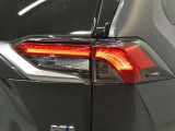 LEDテールライトです。省電力、高輝度のLEDは明るく照らすので夜間運転時の視認性を高めます。スタイリッシュな見た目で細かいところもこだわりたいあなたに!