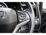 Hondaセンシングの機能のひとつ、アダプティブクルーズコントロール付!アクセルから足を離しても設定したスピードと前車との車間を保ち走行してくれます!車線維持もアシスト☆高速道路で疲労軽減ですね☆