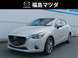 【スタイリッシュコンパクト・MAZDA2】限定車のノーブルクリムゾン。ワインレッドのシートです。