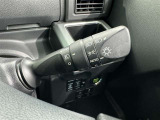 【オートライト】車外の明るさに応じて、自動的にライトの点灯・消灯をしてくれます。