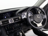 ★使いやすさや安全性を追求したステアリング周り!高級車ゆえにスイッチ類が多いのも特徴ですね!考え尽くされた配置ですぐに使いこなす事が出来ますのでご安心下さい!是非、体感してみて下さい!!