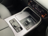 エンジン、トランスミッション、ボディ、シャシーのすべてにスカイアクティブテクノロジーを採用!上質で気持ちのいい走りと、優れた燃費性能を両立しています。