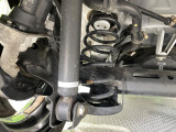 お車を安心してお乗りいただく為には、足回りの定期点検が欠かせません。サービスサポート(有償保証)では無料点検もご提供しており、安心のカーライフをお過ごしいただけるサポート体制が整っています。