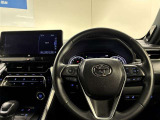 使いやすく運転しやすいレイアウトの運転席周り。